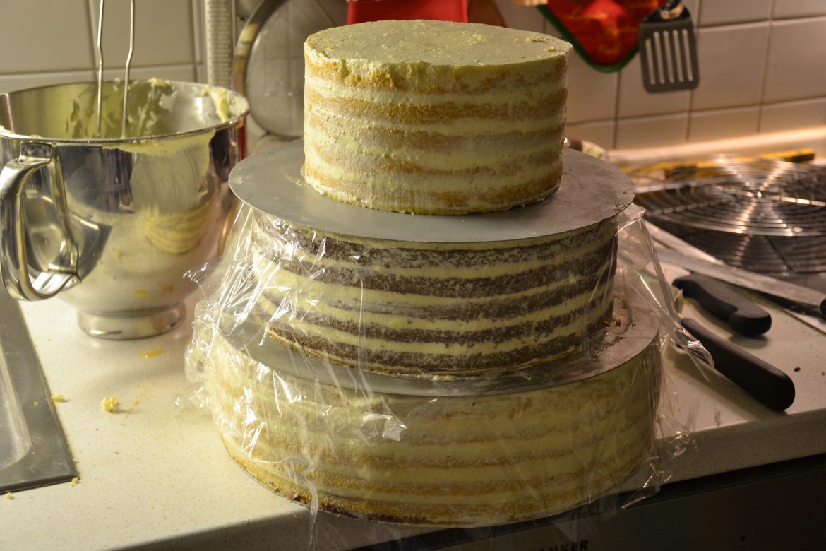 Hochzeitstorte - Naked Cake mit Beeren - The Big Sweet Cakery