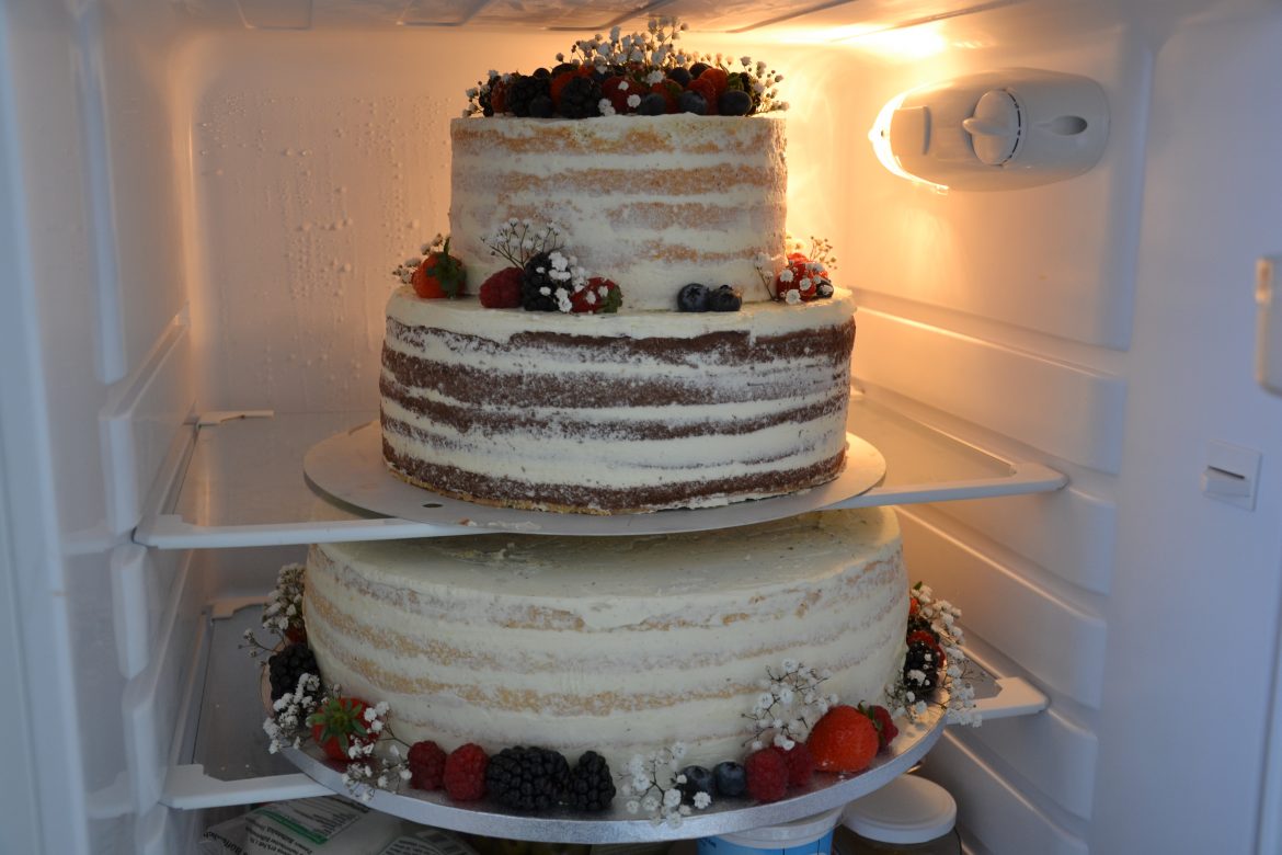 Hochzeitstorte - Naked Cake mit Beeren - The Big Sweet Cakery